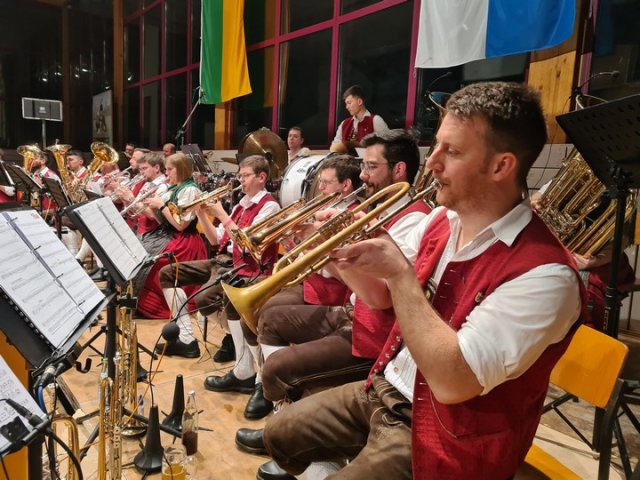 23_03_starkbierfest02